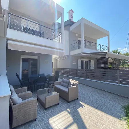 Villa Emerald Luxury Living Nikiti  Dış mekan fotoğraf
